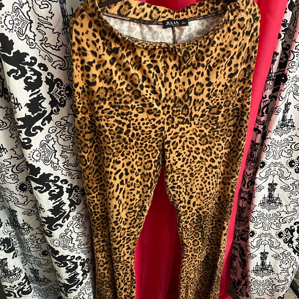 Women pants size large like new